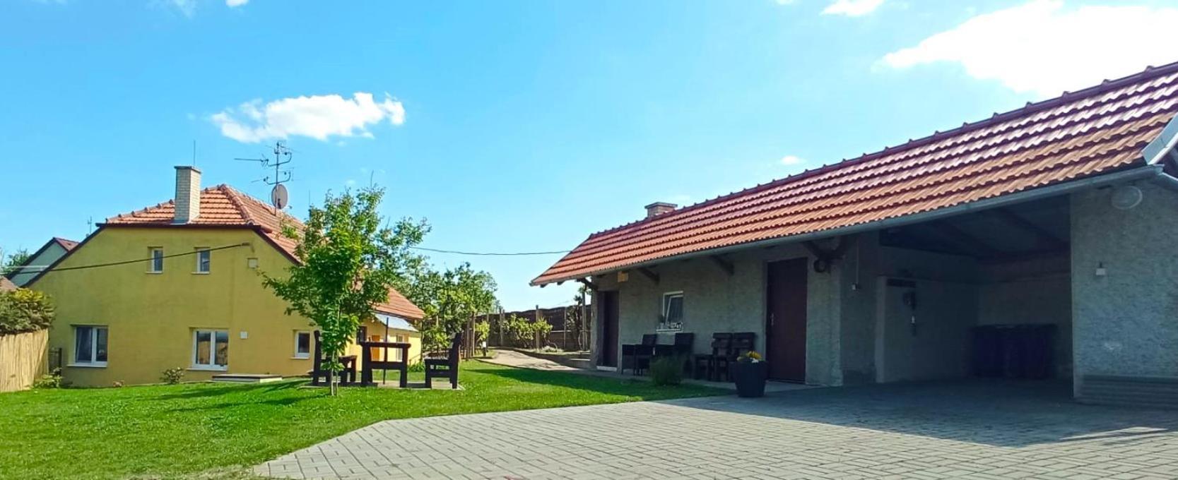 Na Vinohradech * Hlohovec